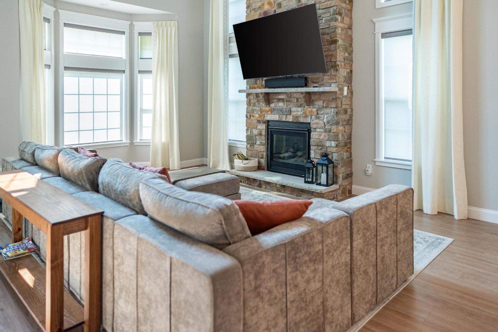 Harmony Getaway 4br Near & Holiday home Lake Harmony