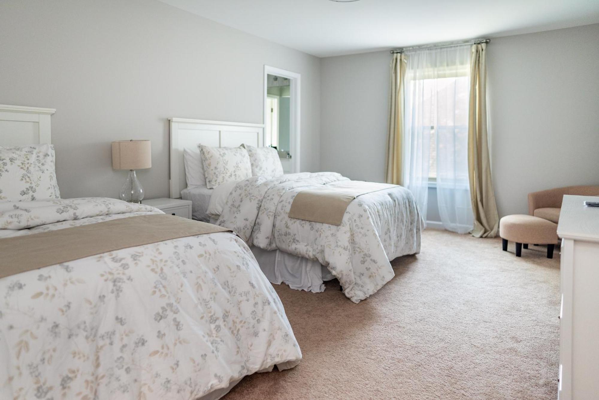 Harmony Getaway 4br Near & *